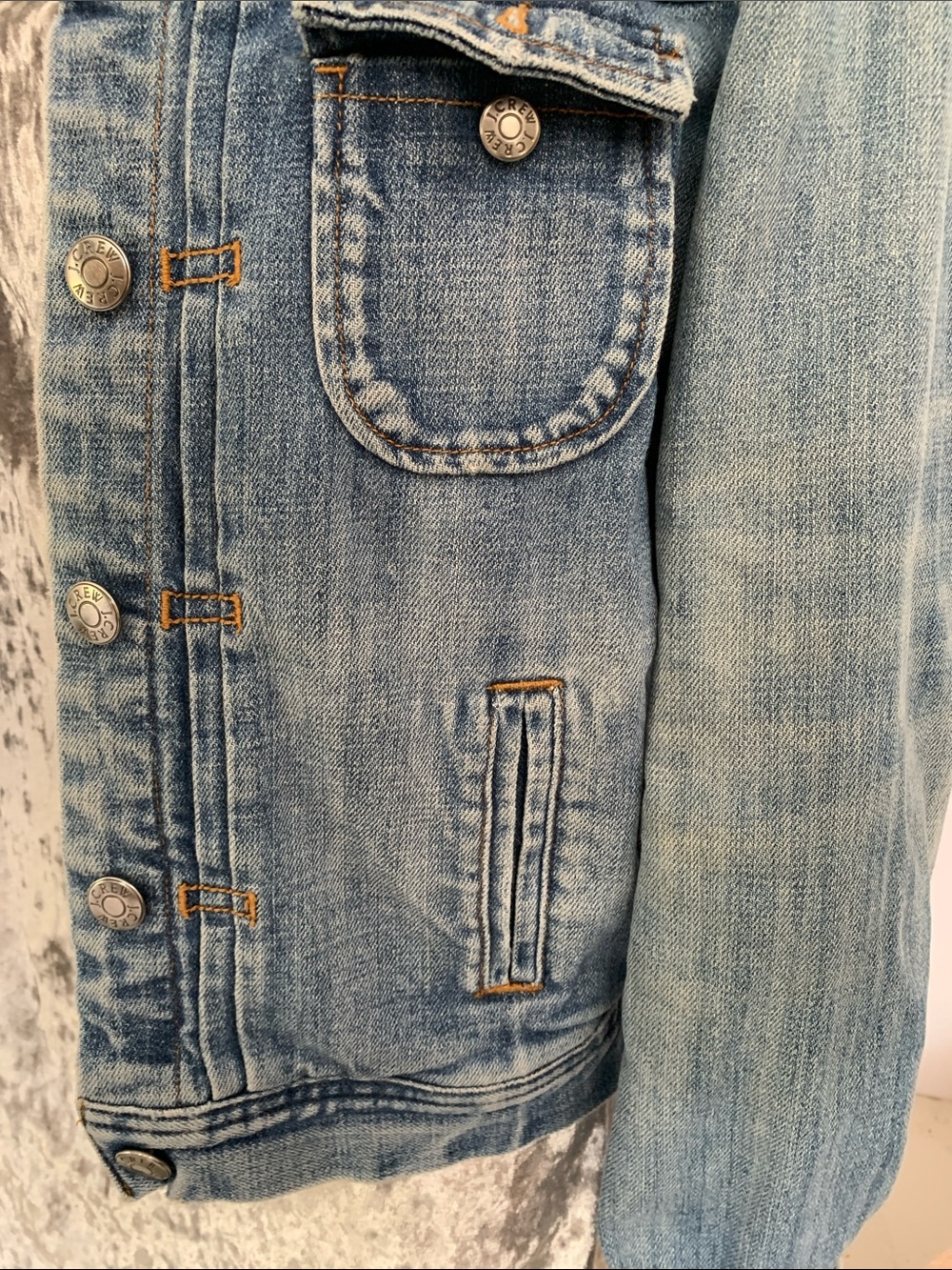 Source Unknown Light Blue Denim Jacket with Button Details - Picture 5 of 7